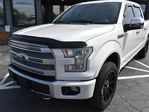 Used 2015 Ford F150 Platinum image 2
