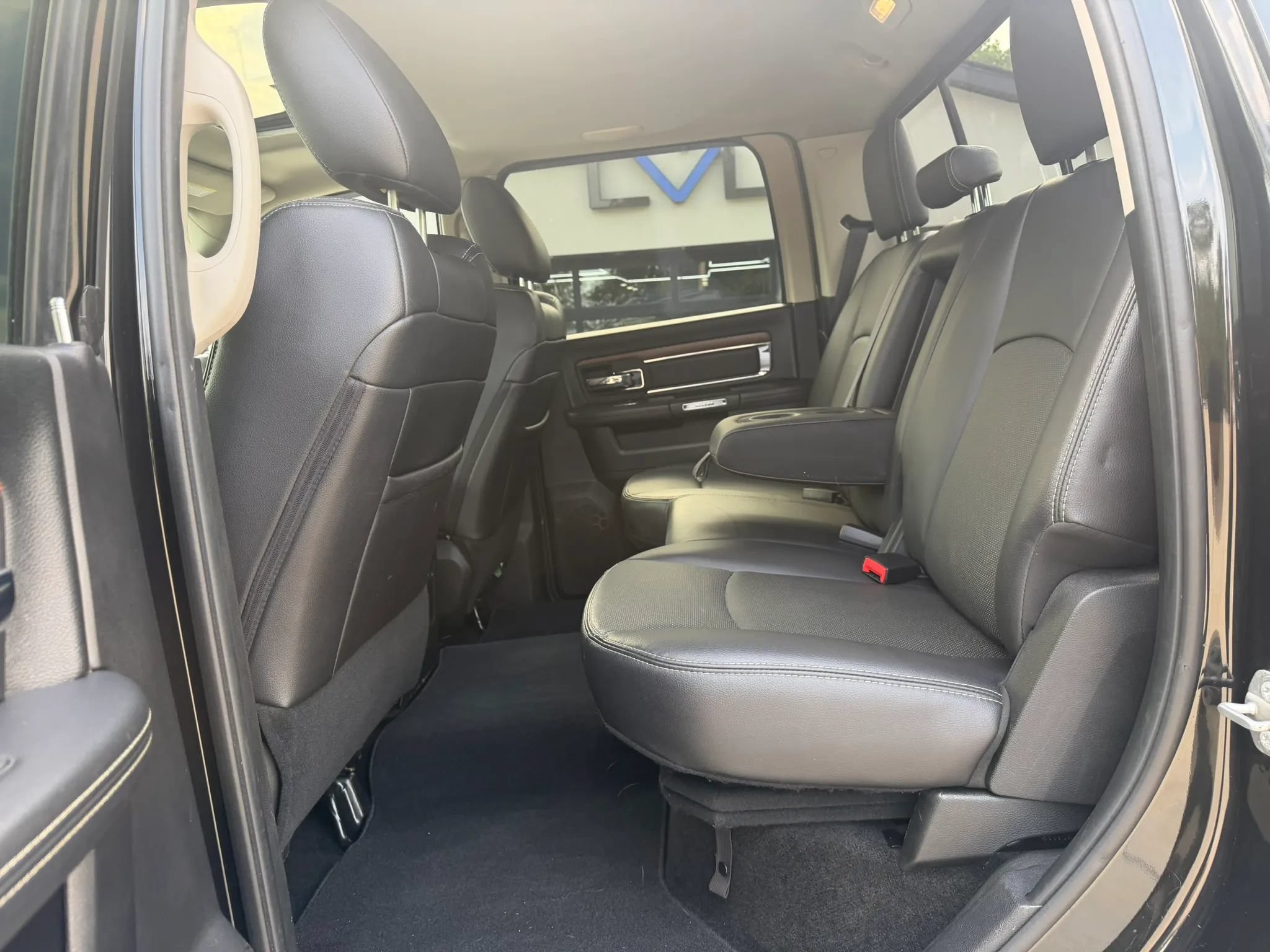 Used 2017 RAM 2500 Laramie w/ Snow Chief Group AWD/4WD image 38
