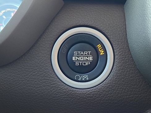 Used 2023 RAM 3500 Laramie image 21