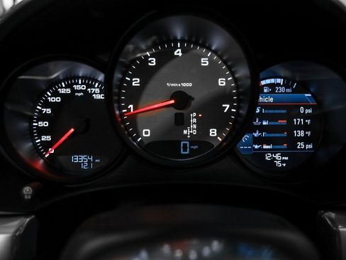 Used 2018 Porsche 718 Boxster S image 47