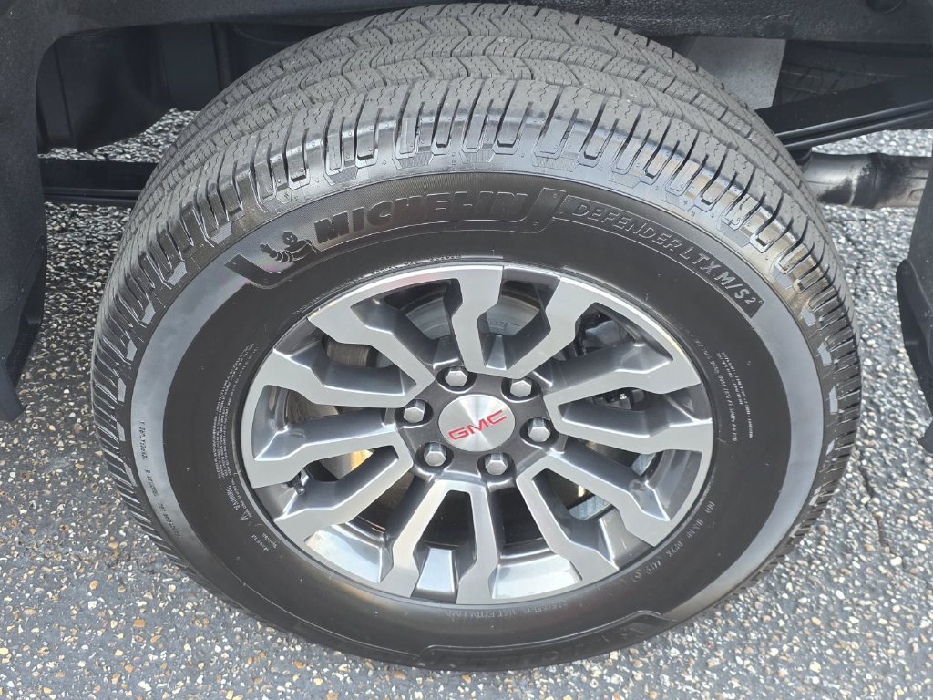 Used 2023 GMC Sierra 1500 AT4 w/ AT4 Preferred Package AWD/4WD image 37