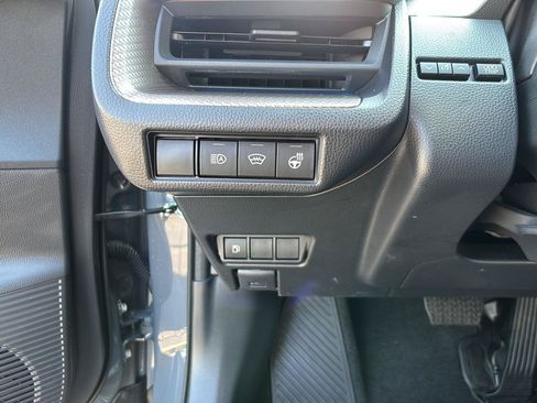 Used 2025 Toyota Prius XLE AWD/4WD image 26