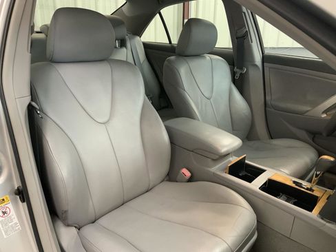 Used 2007 Toyota Camry XLE FWD image 6