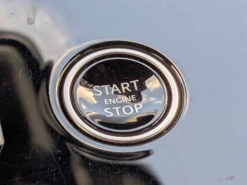 Used 2024 Land Rover Range Rover Sport SE image 31