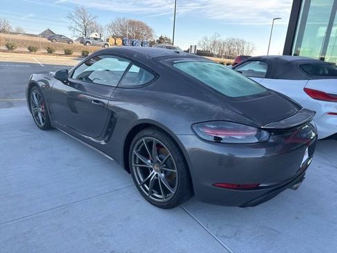 Used 2022 Porsche 718 Cayman S image 5