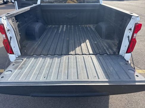 Used 2021 Chevrolet Silverado 1500 LT Trail Boss w/ Bed Protection Package image 12