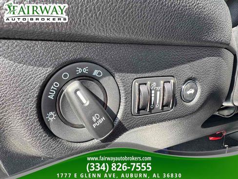 Used 2021 Dodge Challenger R/T RWD image 15