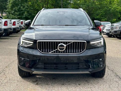 Used 2023 Volvo XC40 B5 Plus w/ Driver Assist Package AWD/4WD image 2
