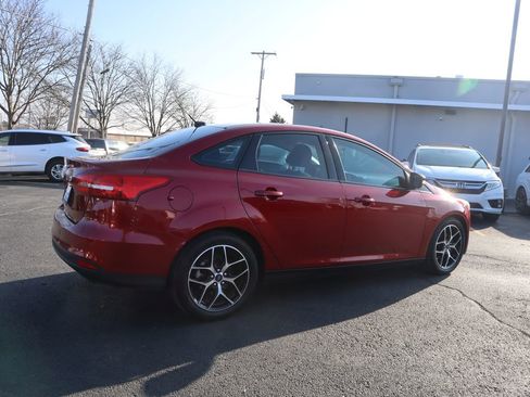 Used 2017 Ford Focus SEL image 7