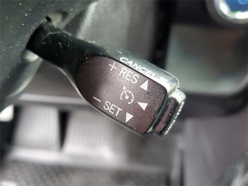 Used 2016 Toyota Camry XLE image 24