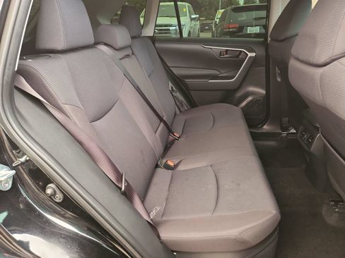 Used 2025 Toyota RAV4 LE AWD/4WD image 26