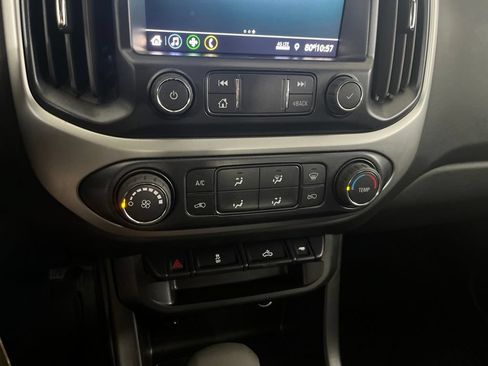 Used 2022 Chevrolet Colorado LT AWD/4WD image 73