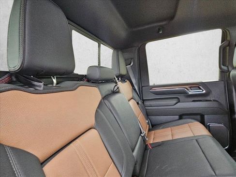 Used 2024 Chevrolet Silverado 2500 High Country w/ Technology Package AWD/4WD image 17
