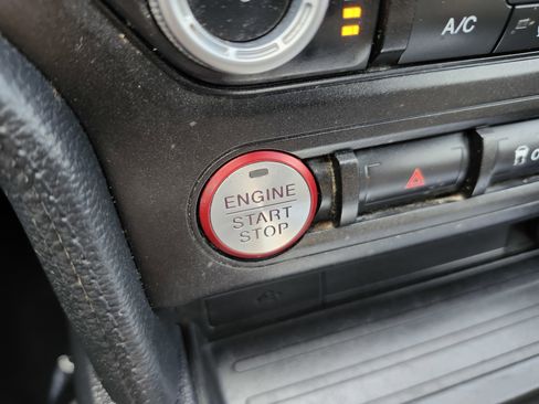 Used 2020 Ford Mustang Coupe RWD image 6