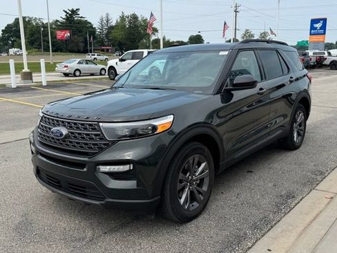 Certified 2023 Ford Explorer XLT w/ Equipment Group 202A AWD/4WD image 40
