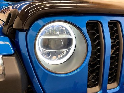 Used 2020 Jeep Gladiator Rubicon w/ Dual Top Group AWD/4WD image 31