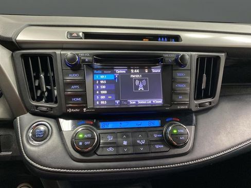 Used 2018 Toyota RAV4 XLE image 17