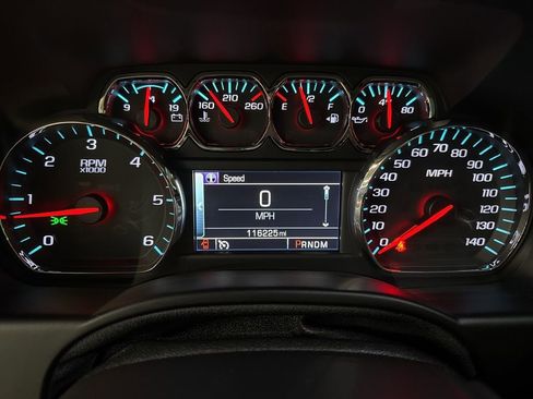 Used 2015 Chevrolet Suburban LTZ image 24