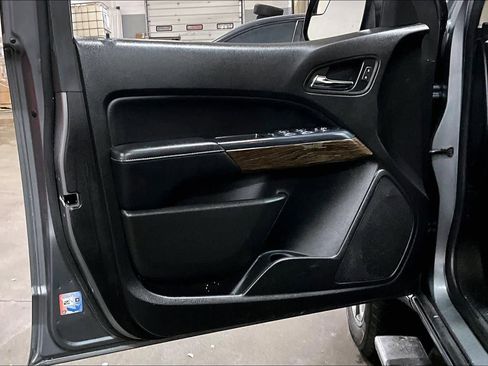 Used 2020 GMC Canyon Denali image 21