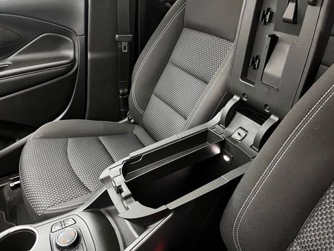 Used 2022 GMC Terrain SLE w/ Driver Convenience Package image 32