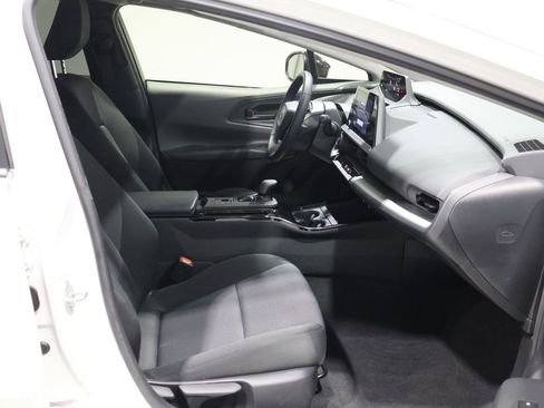 Used 2023 Toyota Prius LE image 21
