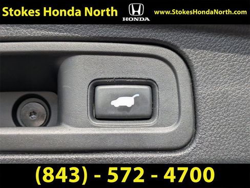 Used 2016 Honda Pilot Touring image 14