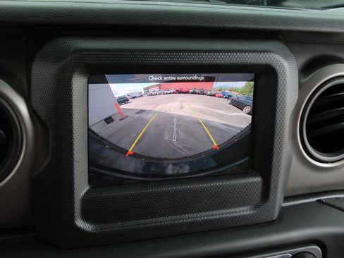 Used 2021 Jeep Wrangler Unlimited Sport AWD/4WD image 44