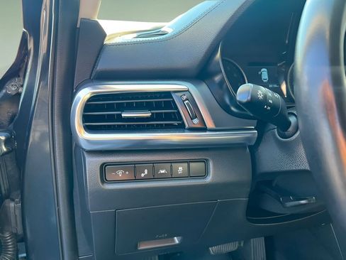 Used 2022 Kia Telluride LX AWD/4WD image 13