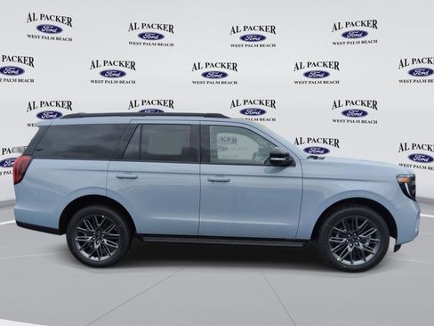 New 2026 Ford Expedition Platinum w/ Stealth Appearance Package AWD/4WD image 6
