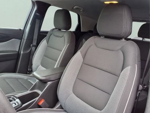 Used 2025 Chevrolet TrailBlazer LT FWD image 14