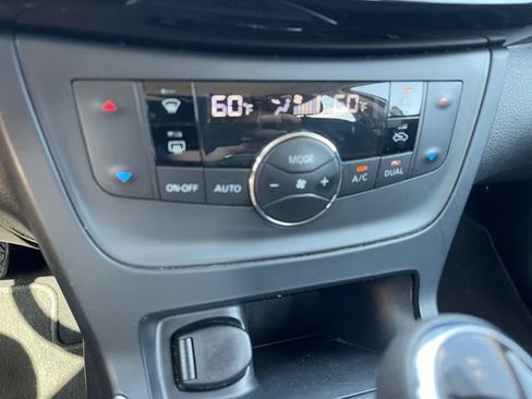 Used 2019 Nissan Sentra SV FWD image 21