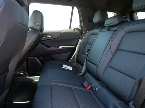 New 2026 Chevrolet Equinox LT w/ Convenience Package II image 5