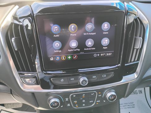 Used 2023 Chevrolet Traverse LT FWD image 15