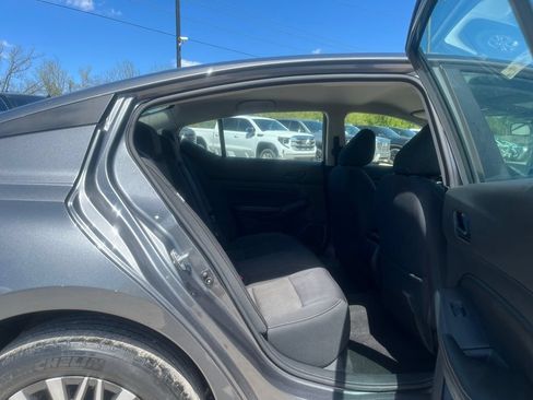 Used 2024 Nissan Altima 2.5 SV AWD/4WD image 29
