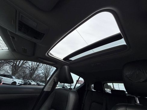 Used 2012 Lexus CT 200h Premium image 24