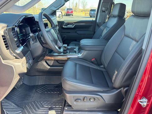 Used 2026 Chevrolet Silverado 1500 LT Trail Boss w/ LT Trail Boss Premium Package image 5