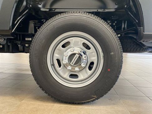 New 2026 Ford F250 XL w/ XL Chrome Package image 29