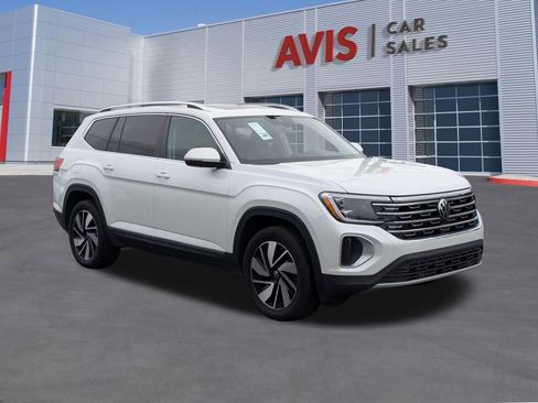 Used 2025 Volkswagen Atlas SEL image 3