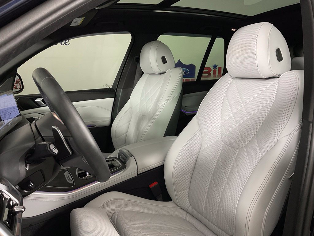 Used 2025 BMW X5 sDrive40i w/ M Sport Package RWD image 14