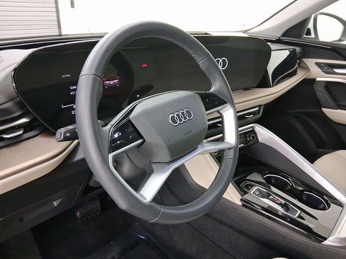 Certified 2025 Audi Q5 Premium w/ Convenience Package image 20