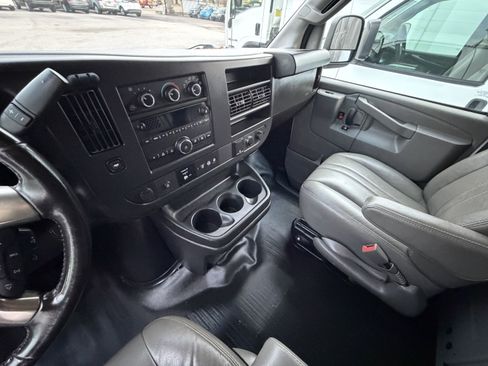 Used 2019 Chevrolet Express 2500 w/ Driver Convenience Package image 36