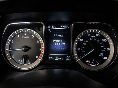 Used 2017 Nissan Titan SL AWD/4WD image 18