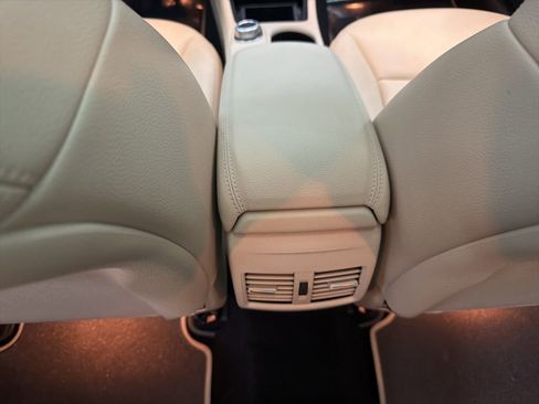 Certified 2015 Mercedes-Benz GLA 250 4MATIC image 23