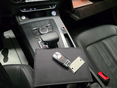 Used 2019 Audi Q5 2.0T Premium w/ Convenience Package image 23