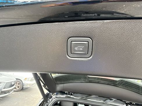 Used 2025 Chevrolet Blazer RS w/ Driver Confidence II Package FWD image 31