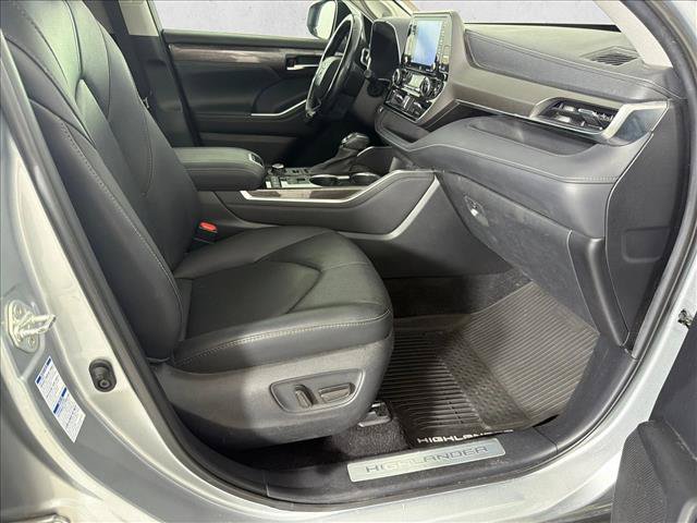 Used 2020 Toyota Highlander Limited AWD/4WD image 15