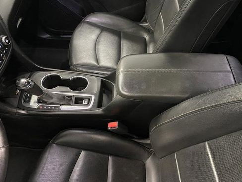 Used 2019 Chevrolet Equinox Premier image 19