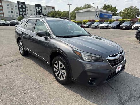 Used 2022 Subaru Outback Premium AWD/4WD image 4