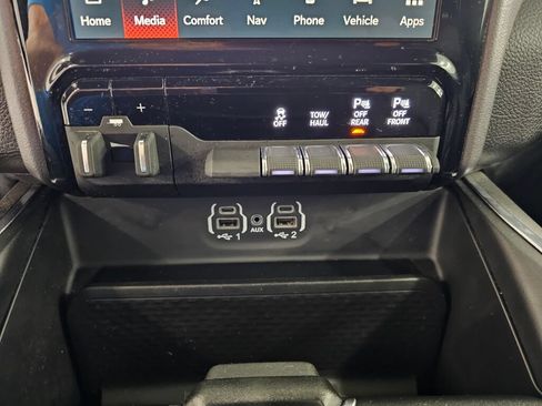 Used 2023 RAM 1500 Laramie AWD/4WD image 20
