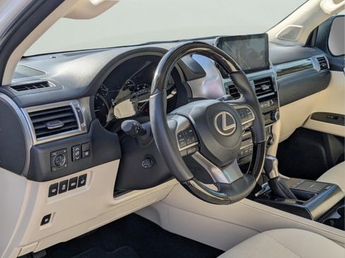 Used 2023 Lexus GX 460 Premium w/ Premium Plus Package image 12